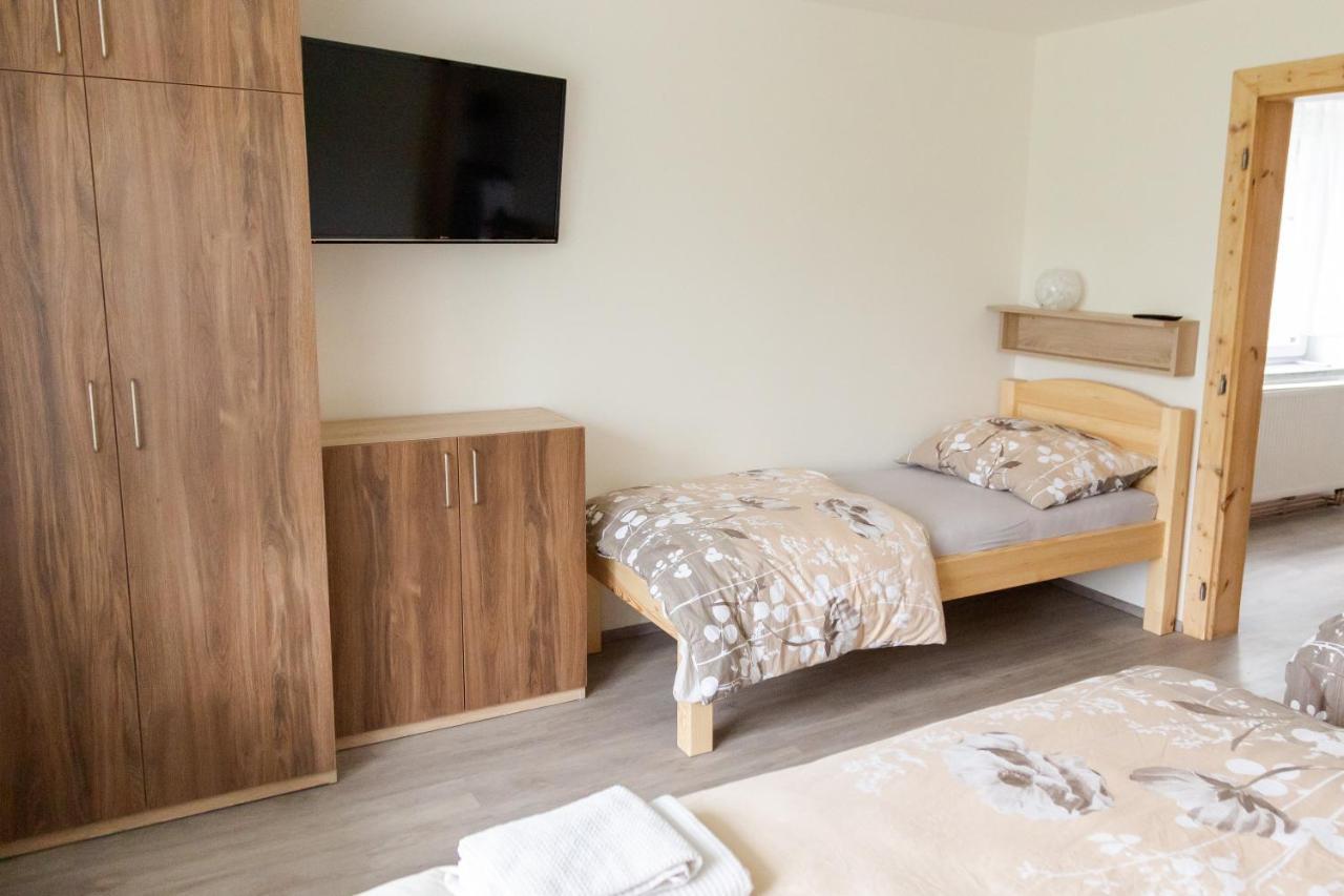 Apartmany De-Lu Blansko Esterno foto