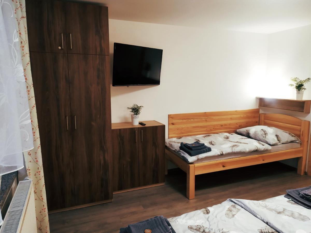 Apartmany De-Lu Blansko Esterno foto