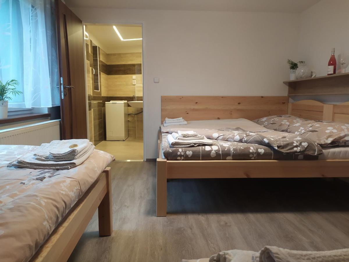 Apartmany De-Lu Blansko Esterno foto