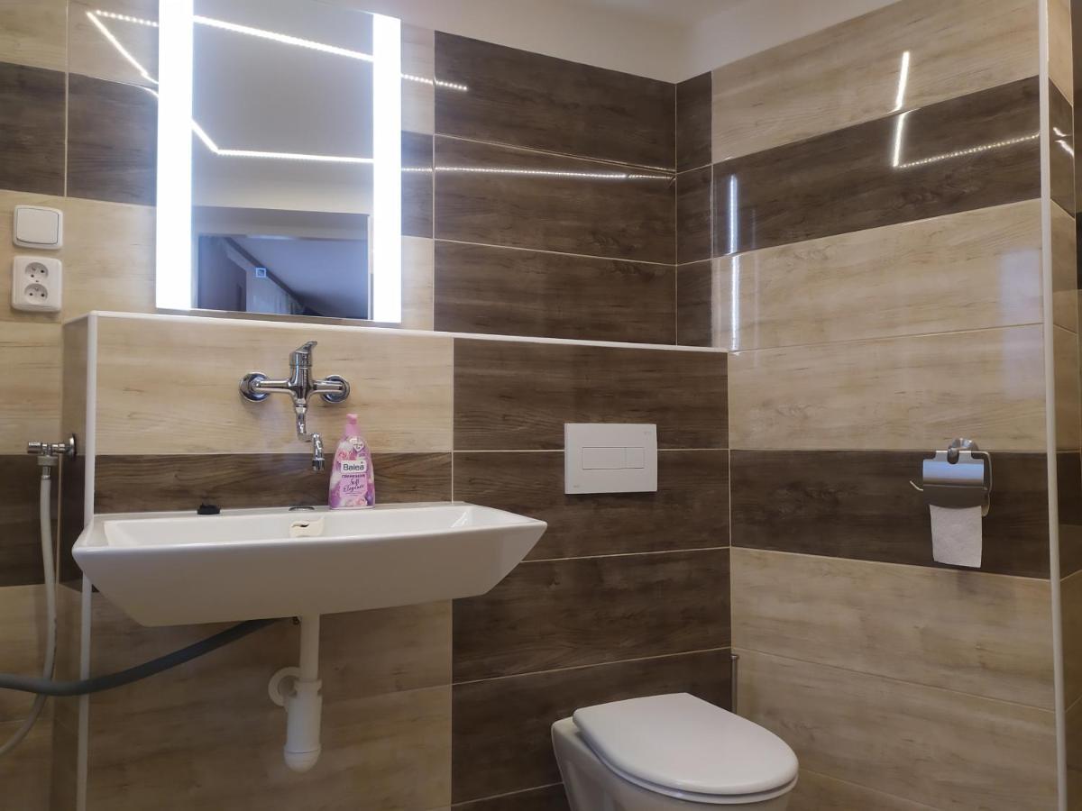 Apartmany De-Lu Blansko Esterno foto